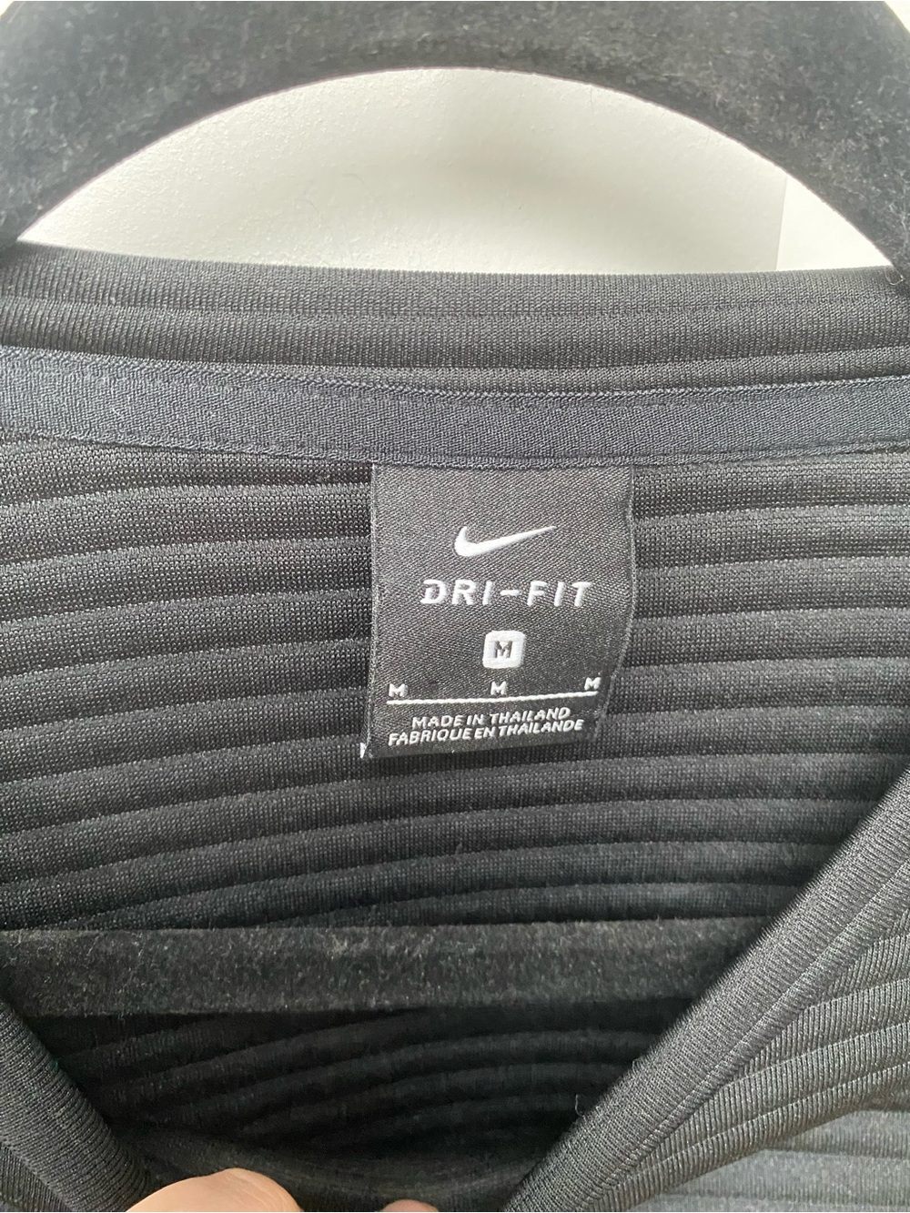 Nike Black Crewneck Sweatshirt with Subtle Logo Band - Picture 3 of 5